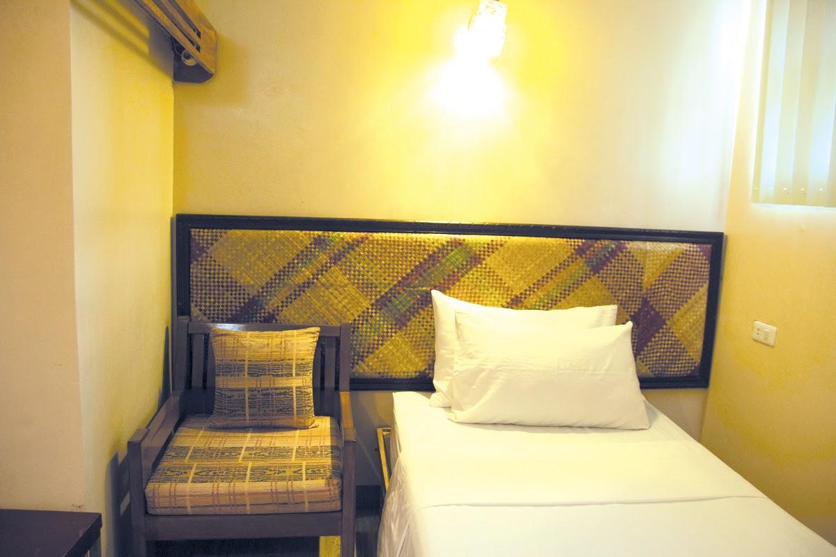 Hotel Bahay Ni Tuding - House Of Tuding à Davao City Extérieur photo